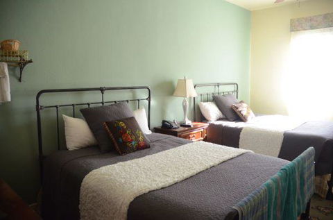 Hotel Sutter - Renee 2