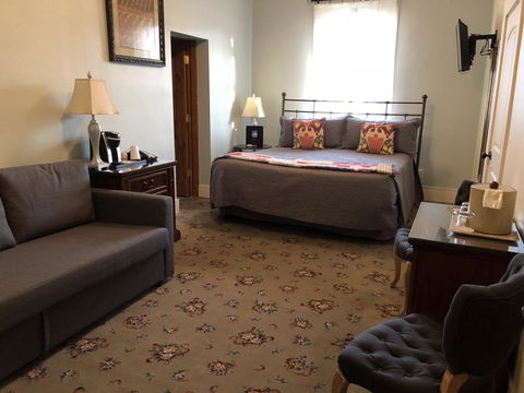 Hotel Sutter - Renee 1