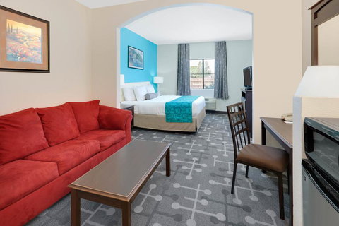 Howard Johnson By Wyndham Lubbock TX - Renee 3