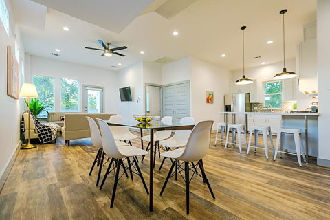 Htown Suites By Dunyha - Renee 0