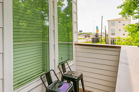 Htown Suites By Dunyha - Renee 2