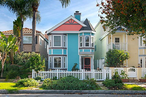 Huntington Beach Studio Blocks To The Beach And Downtown Apts - Renee 1
