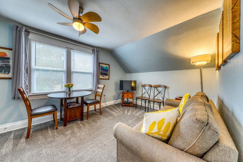 Hyde Park Delight - Renee 2