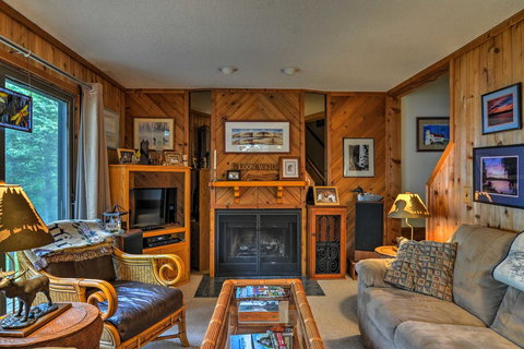 Idyllic Lake Leelanau Cottage With Dock & Fire Pit! - Renee 2