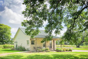 Book Burton Accommodation Vacations Swimm Swimm
