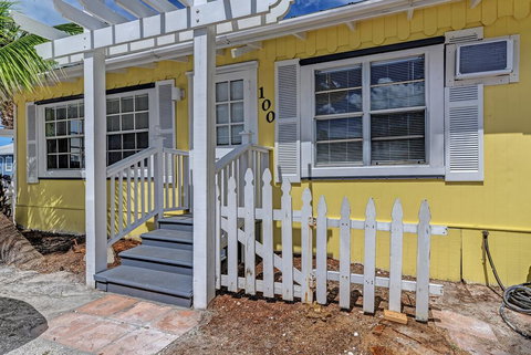 InnAttheBeach Studios, Playa Esmeralda - Renee 2