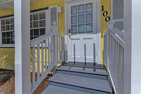 InnAttheBeach Studios, Playa Esmeralda - Renee 3