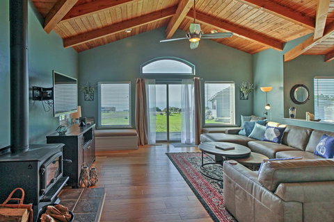 Irish Beach Home With Rooftop Hot Tub & Ocean Views! - Renee 3