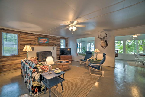 Kentucky Lake Cabin With Private Dock & Fire Pit - Swimm 3