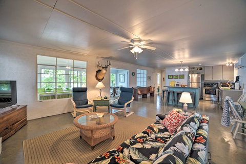 Kentucky Lake Cabin With Private Dock & Fire Pit - Swimm 1
