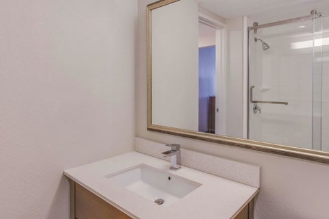 La Quinta By Wyndham Philadelphia Airport - Renee 1