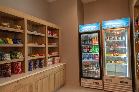 La Quinta Inn & Suite By Wyndham Lake City - Renee 2