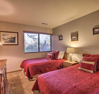 Lake Tahoe Home with Hot Tub 10Mi to Squaw Valley Ski