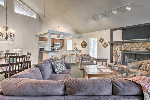 Lake-View Margaritaville Home - Hot Tub & Fire Pit! - Renee 0