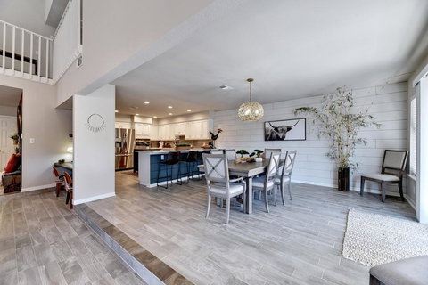 Lakefront 3BR Spacious Townhome W/private Boat Slip, Jet Ski Ramp - Internet Find 2