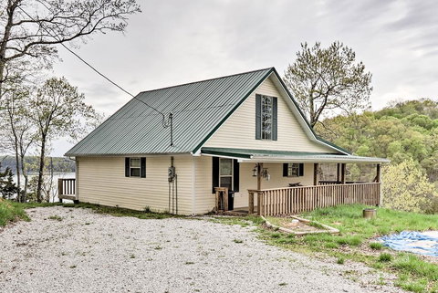 Lakefront Home In Nancy With Dock, Near Somerset - Swimm 1