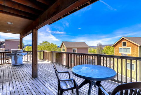 Lakeview Villa #502 - Renee 1