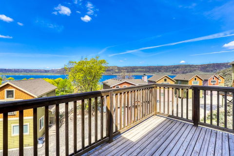 Lakeview Villa #504 - Renee 0
