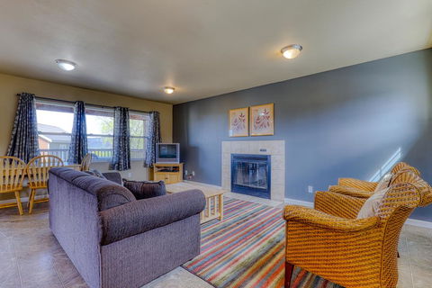 Lakeview Villa #504 - Renee 3