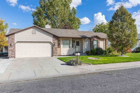 Large Furnished Beautiful Home 5Bed 3Ba - Internet Find 0