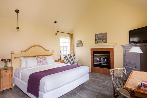 Lavender, A Four Sisters Inn - Internet Find 2