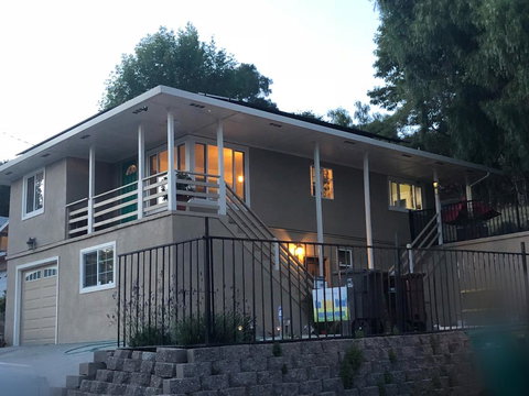 Leona's Home Stay - Renee 0