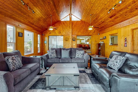 Lighthouse Manor - Internet Find 2