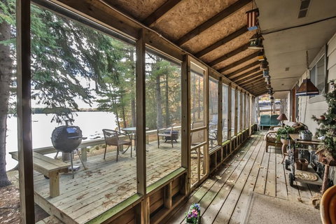 Loon Crest Lane Retreat - Hiller Vacation Homes Cottage - Renee 3