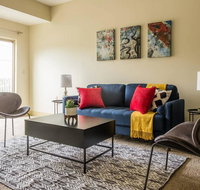 Luxe Modern 2BR Apt in North Oakland w/ Parking