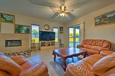 Luxurious Desert Hot Springs Home W/Pool & Hot Tub - Renee 2