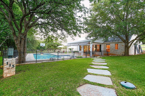 Luxury Golf Course Private Retreat With Heated Swimming Pool - Renee 2