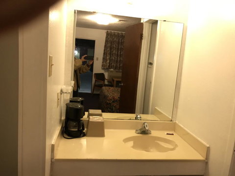Luxury Inn - Swimm 2
