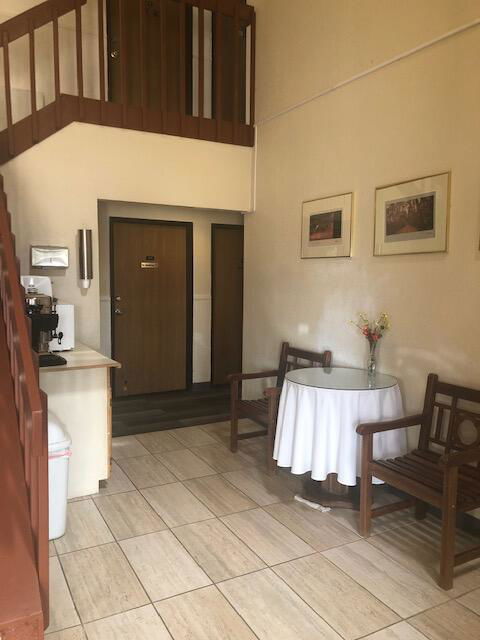 Luxury Inn - Renee 0