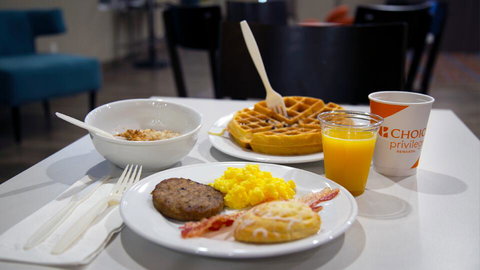 MainStay Suites - Renee 1