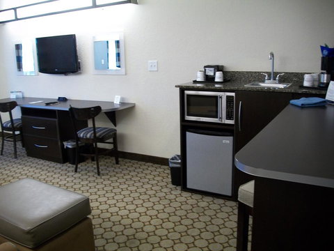 Microtel Inn & Suites By Wyndham Spring Hill/Weeki Wachee - Internet Find 1