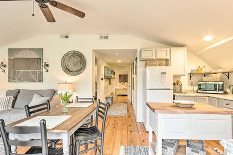 Modern Condo On Stream 4Mi To Boone & Blowing Rock - Renee 1