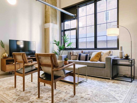 Modern Downtown Loft On Gay St - Renee 0