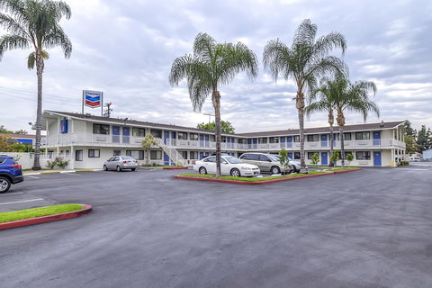 Motel 6-El Monte, CA - Los Angeles - Internet Find 2