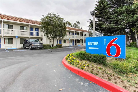 Motel 6-Salinas, CA - North Monterey Area - Renee 0