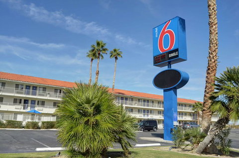 Motel 6-Twentynine Palms, CA - Renee 0
