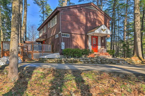 N Conway Home With Porch -Walk To Cranmore Mtn Resort - Renee 0
