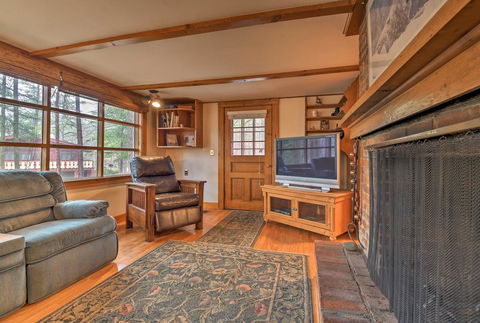 N Conway Home With Porch -Walk To Cranmore Mtn Resort - Renee 3