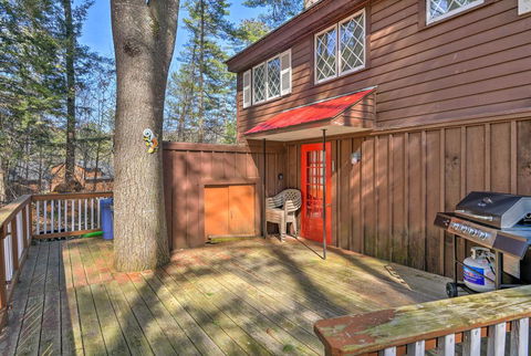 N Conway Home With Porch -Walk To Cranmore Mtn Resort - Renee 1