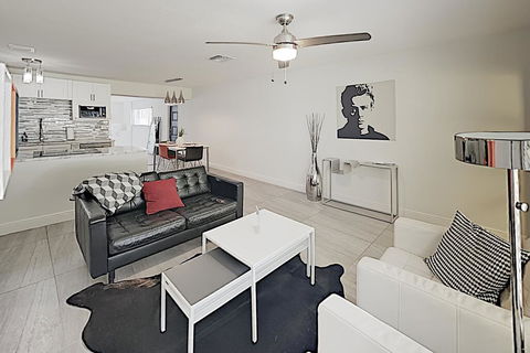 New Listing! Modern Art Haven W/ Pool - Near Beach Home - Renee 2