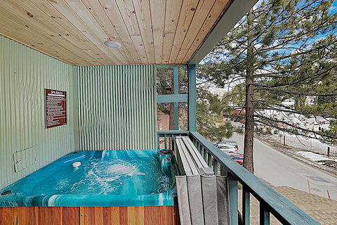 New Listing! Ski-In/Ski-Out Condo W/ Hot Tub Condo - Renee 3