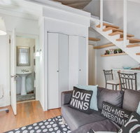 Nirvana  Stylish Cottage Loft studio Venice Beach