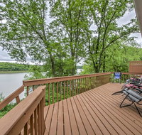 North Liberty House on Coralville Lake Near Dock