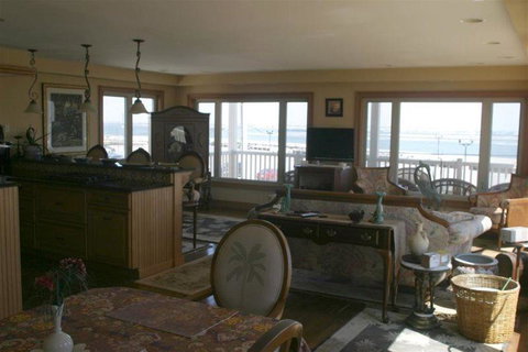 NW118 East Spruce Avenue, 2nd & 3rd Floor - Renee 0