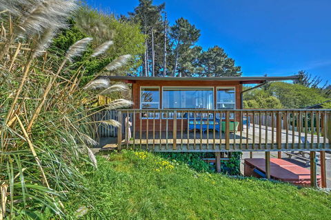 Oceanfront 'Clam Beach House' With Views And Hot Tub! - Renee 2