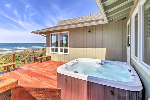 Oceanfront Home With Seal Rock Beach Access, Hot Tub - Renee 0